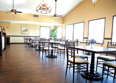 Assisted Living restaurant-style dining