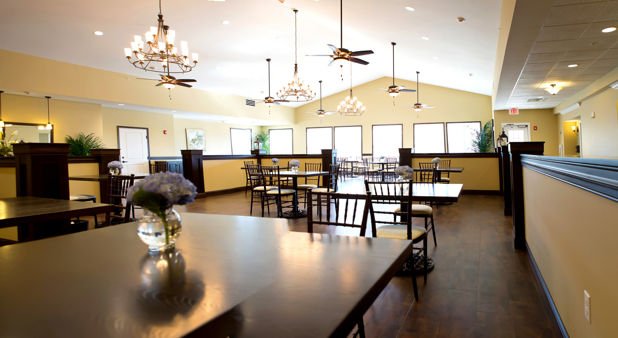 Assisted Living restaurant-style dining